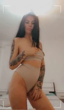 Delia poze reale! confirm cu tatuajele!!!(DOAR DEPLASARE) - imagine 1