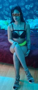 Brunetă sexi - imagine 3