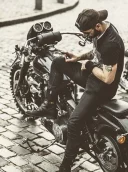 Barbat generos caut domnisoara discreta - imagine 2