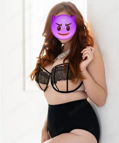 Sânii mari și fund mare