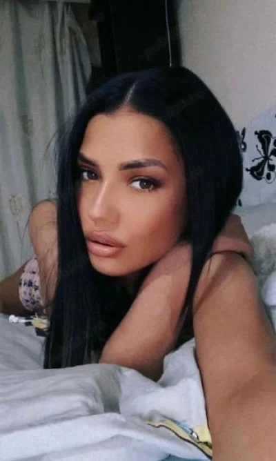 Am revenit Poze reale 100 100 Emma