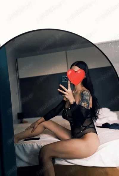 Nouă și dornică de plăceri