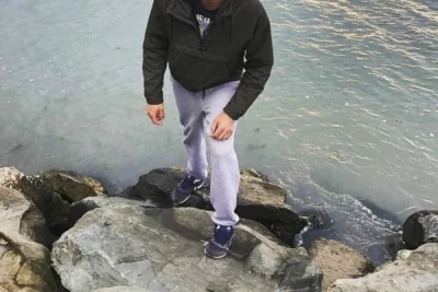 Bărbat asumat ,potent,bine dotat,caut doamne sau domnisoare