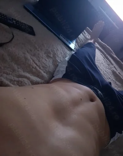 Tip skinny pentru domnișoare și doamne în căutare de placere.