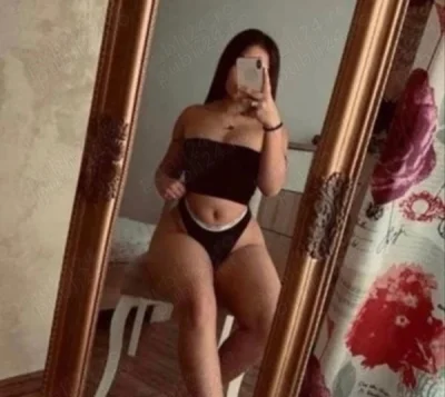 Bruneta noua in oraș