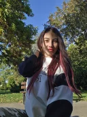 Bisexuala gata te aventura si distractie - imagine 8