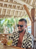 Prezenta magnetica. Discretie totala. - imagine 2