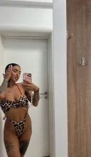 Fără grabă . Vei rămâne surprins că sunt reală. Militari residence - imagine 3