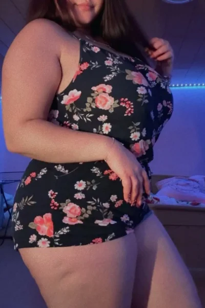 Fata noua la tine în oraș