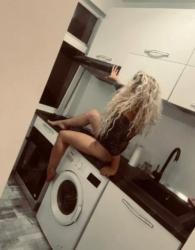 Blonda sexi noua la tine in oras