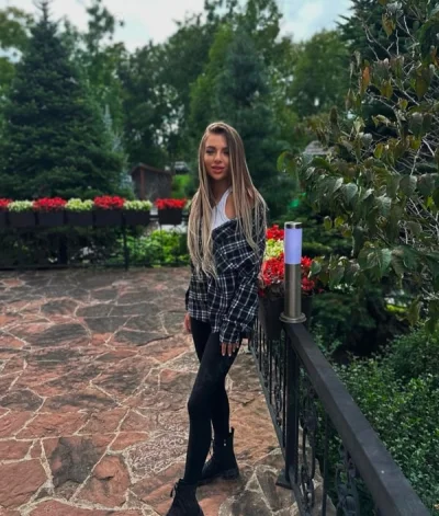 45 kg,1,60 cm,cosmopolis