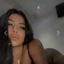 Bruneta, Noua în oras - imagine 2