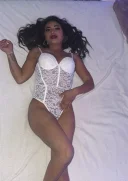 Cristina bruneta slim nouă în orașul tău - imagine 3