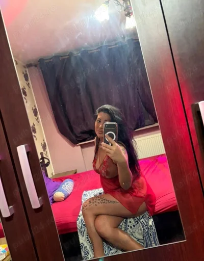 Buna sunt în Oradea scrie mi la WhatsApp