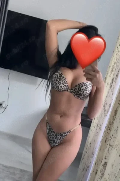 Buna ma numes alina si am 21de ani