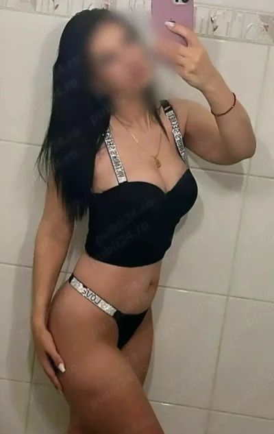 Bună ma numesc Iulia 25 ani rebelaq