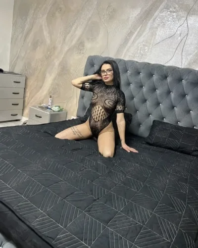 Bruneta reală ,weekendul acesta la tine în oraș !