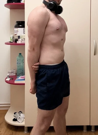 Bărbat discret pentru bărbați generoși