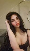 O transexuală feminină superbă activă și pasivă Vino să încerci dacă n ai minte te pup Te aștept kis - imagine 1