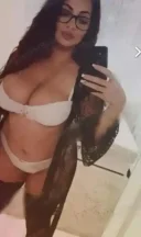 Doamna matura 39 ani noua venită an orasi cu servici cum dorești sunama - imagine 3