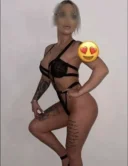 Nouă în oraș blonda cu piercing tatuată - imagine 2