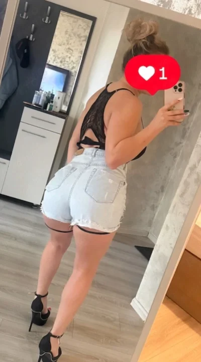 Buna 31 de ani ador sărutari