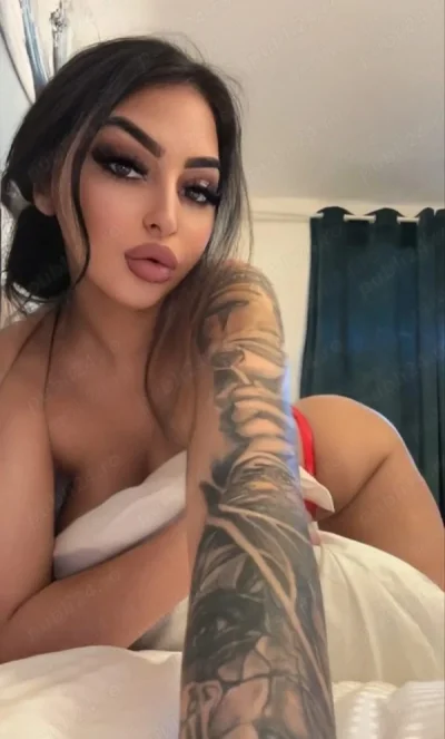 Brunetă focoasă Elena nouă la voi in oraș