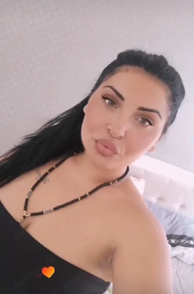 Deplasări la tine sau la hotel