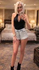 Buna transexuala VIP noua in oras - imagine 3