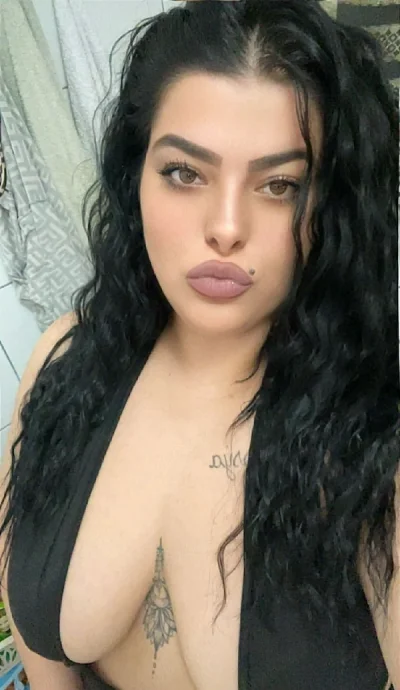 Buna ma numesc alexandra