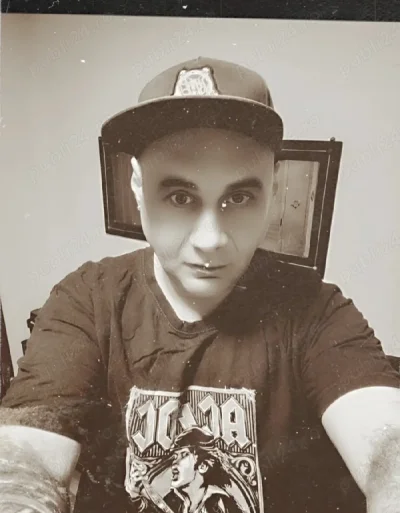 Tânăr doresc relație serioasă cu o fata bună, caut o fata indiferent de situatia materiala.