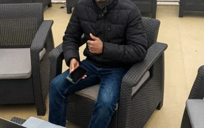 Un mesaj text sau un apel distanță de tine