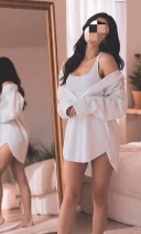 Bruneta 30 ani nu am colega singura in locatie - imagine 1