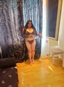 Astăzi am ajuns, singură în locație, minionă sânii mari. - imagine 4