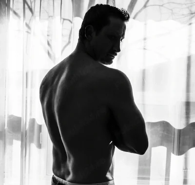 Companie doamnelor si domnisoarelor