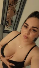 Alina o fata cu forme apetisanta - imagine 3