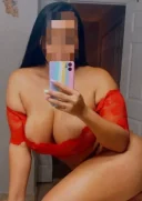 Bruneta MILF cu forme naturale (caut colegă) - imagine 1