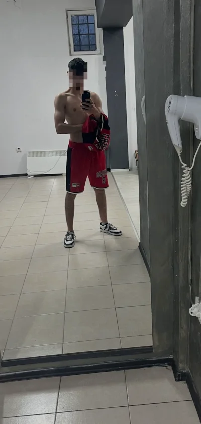 Bună,mă numele meu este Ionuț