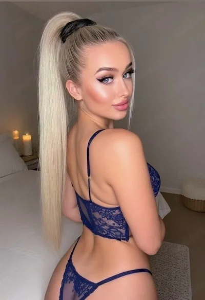 Blonda sexi in orasul tau