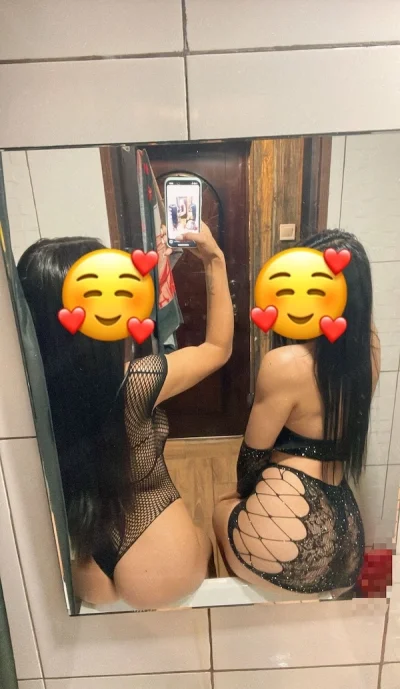 2 brunete sexi pentru voi !