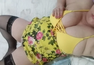 Matura sexy si atragatoare cu sanii mari si fundul bombat vesela si ina de viata va astept cu drag