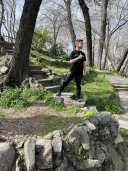 Sunt Codoi Vlad ,am 19 ani și o înălțime de 1.65 - imagine 3