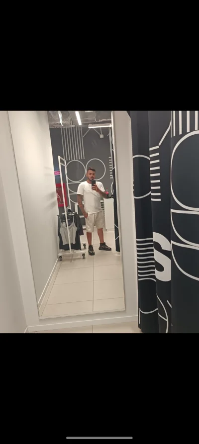 Bună numele meu este Mihai